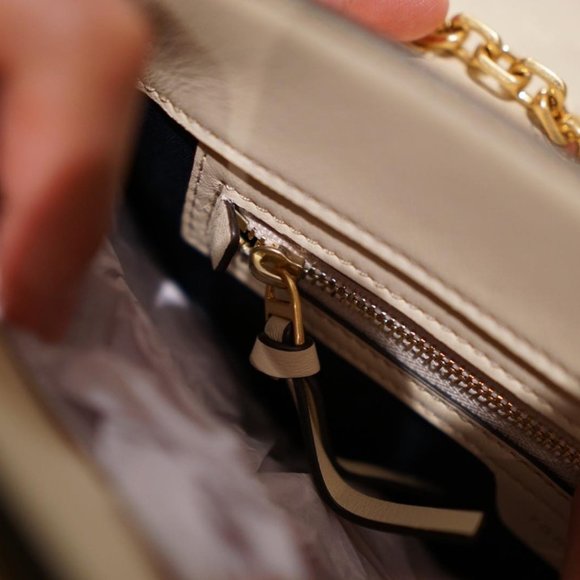 tory burch gemini link snakeskin medium shoulder - Picture 4 of 7